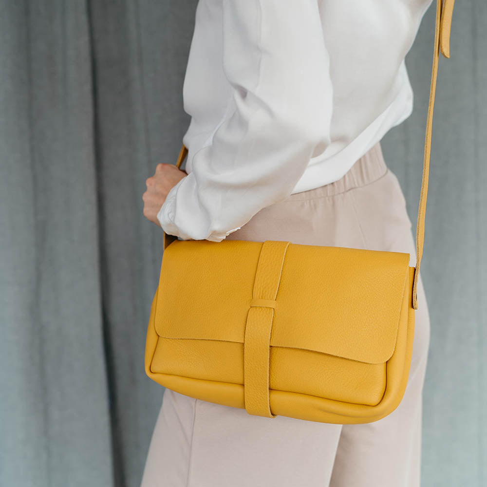 Bag, Picking Flowers Medium, Yellow