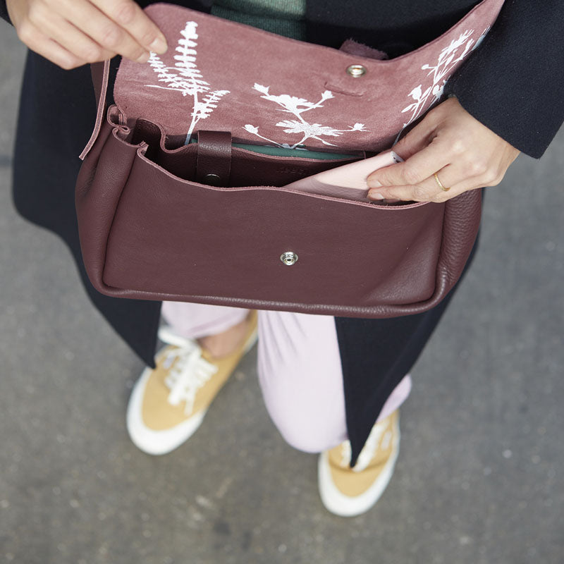 Bag, Picking Flowers Medium, Aubergine